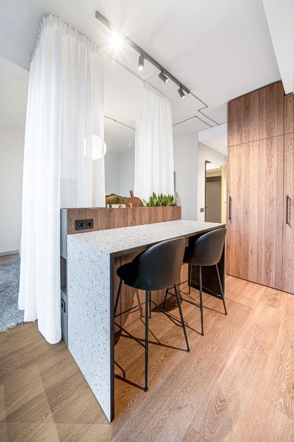 Cosy Panoramic Studio In The Center For 1-2 Pers. Kaunas Ngoại thất bức ảnh